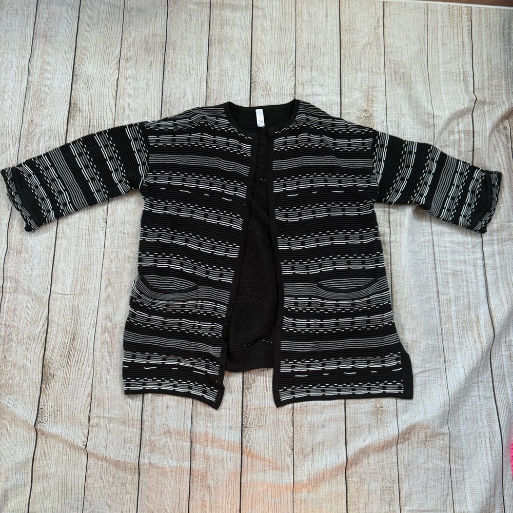 Marla Wynne Cardigan Womens Size 1X Black Beachy Nautical Stripe Open Front